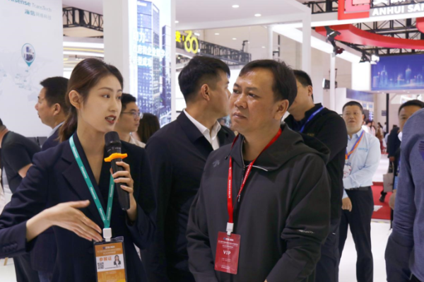
			智通道和，舒心出行，海信網(wǎng)絡(luò)科技公司亮相第十四屆交博會(huì)
		(圖2)
