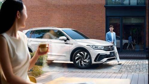 榮放rav4和途觀L哪個(gè)好？14.99萬(wàn)元起把更優(yōu)秀的上汽大眾途觀L帶回家