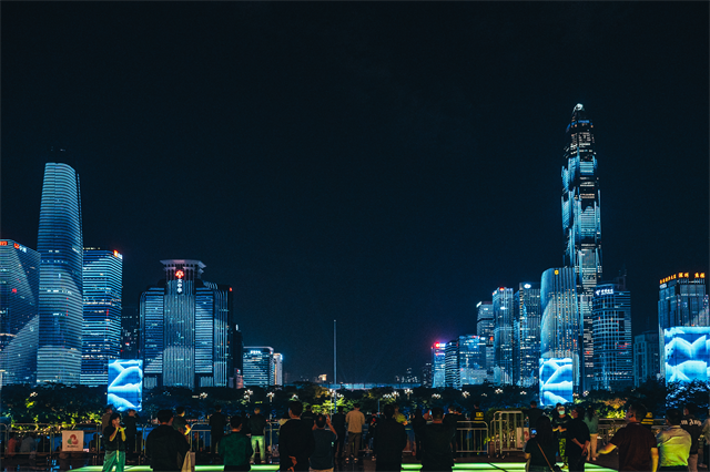 光繪鵬城 藝暖福田 ——2025 福田光影藝術季啟幕,以日常微光點亮城市新篇(圖3) 光繪鵬城 藝暖福田 ——2025 福田光影藝術季啟幕,以日常微光點亮城市新篇(圖3)