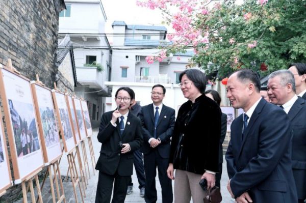 從化區憲法宣傳周啟動 法治精神融入城鄉發展(圖4) 從化區憲法宣傳周啟動 法治精神融入城鄉發展(圖4)